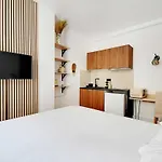 Studio-Suite 4 Stars, 15M From Eiffel, Refined